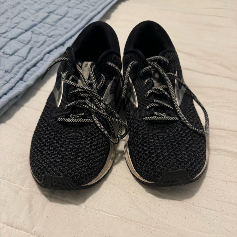 Brooks Men Running Shoes